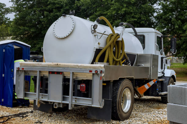 Best Portable restroom solutions  in Louisvle, IL