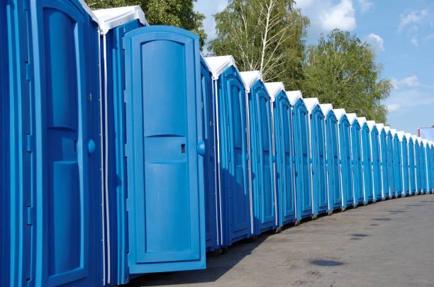 Porta potty rental for outdoor events in Louisville, IL